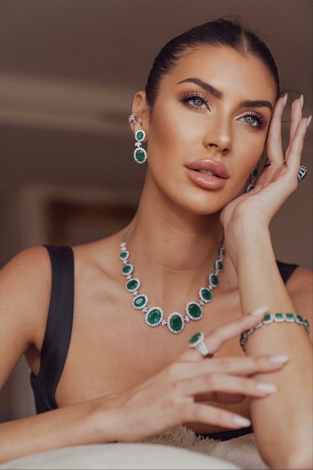 ANGIE BENAVIDES CASTILLO — look 34