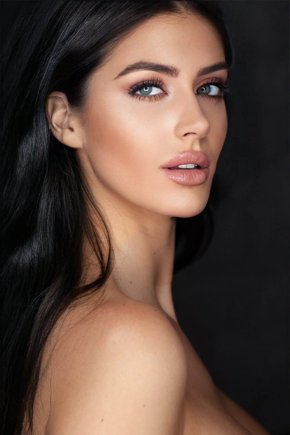 ANGIE BENAVIDES CASTILLO — look 40