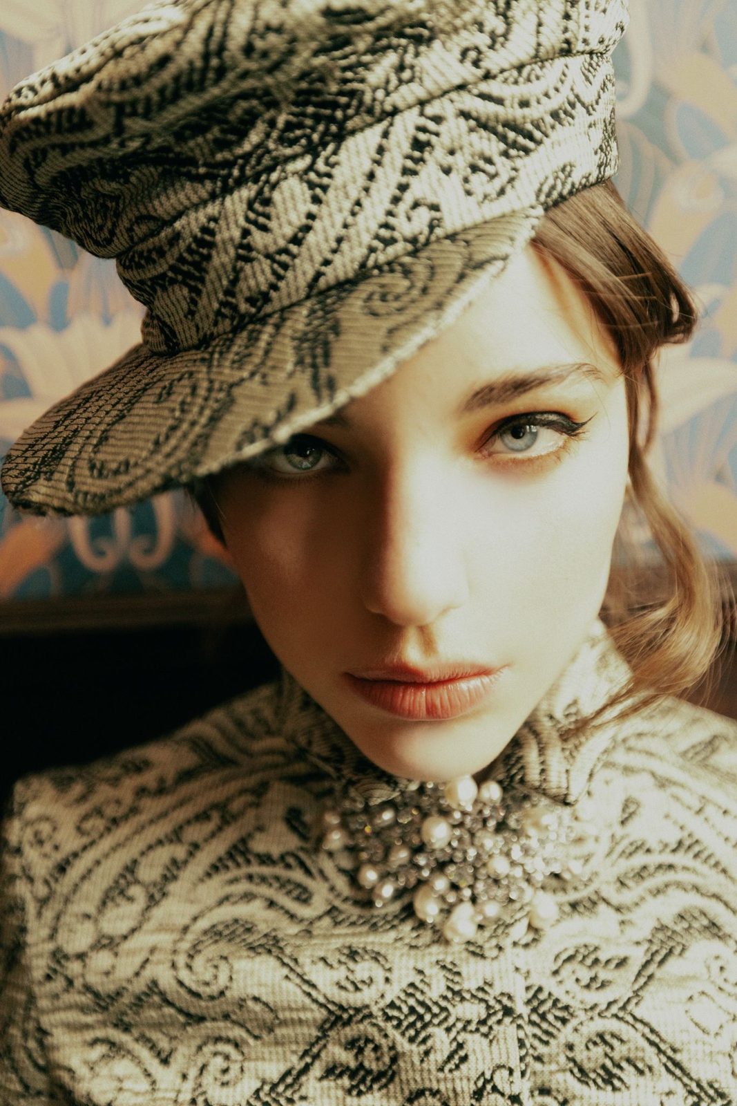 BOGLÁRKA — look 17