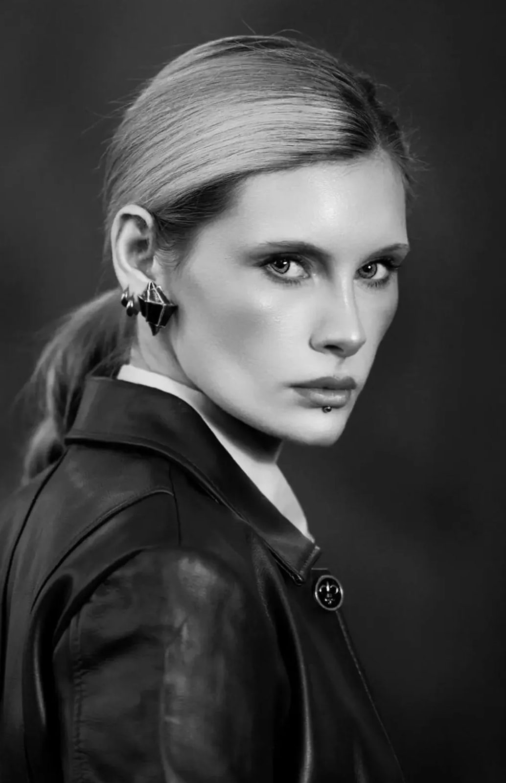 LARA GOUDAPPEL — look 7