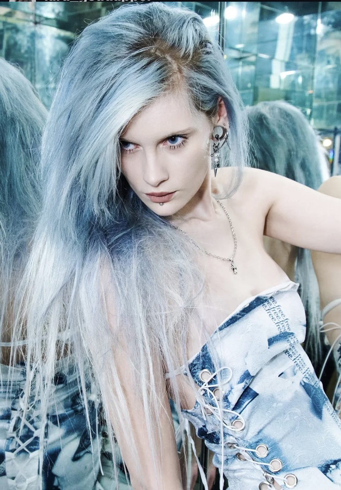 LARA GOUDAPPEL — look 17