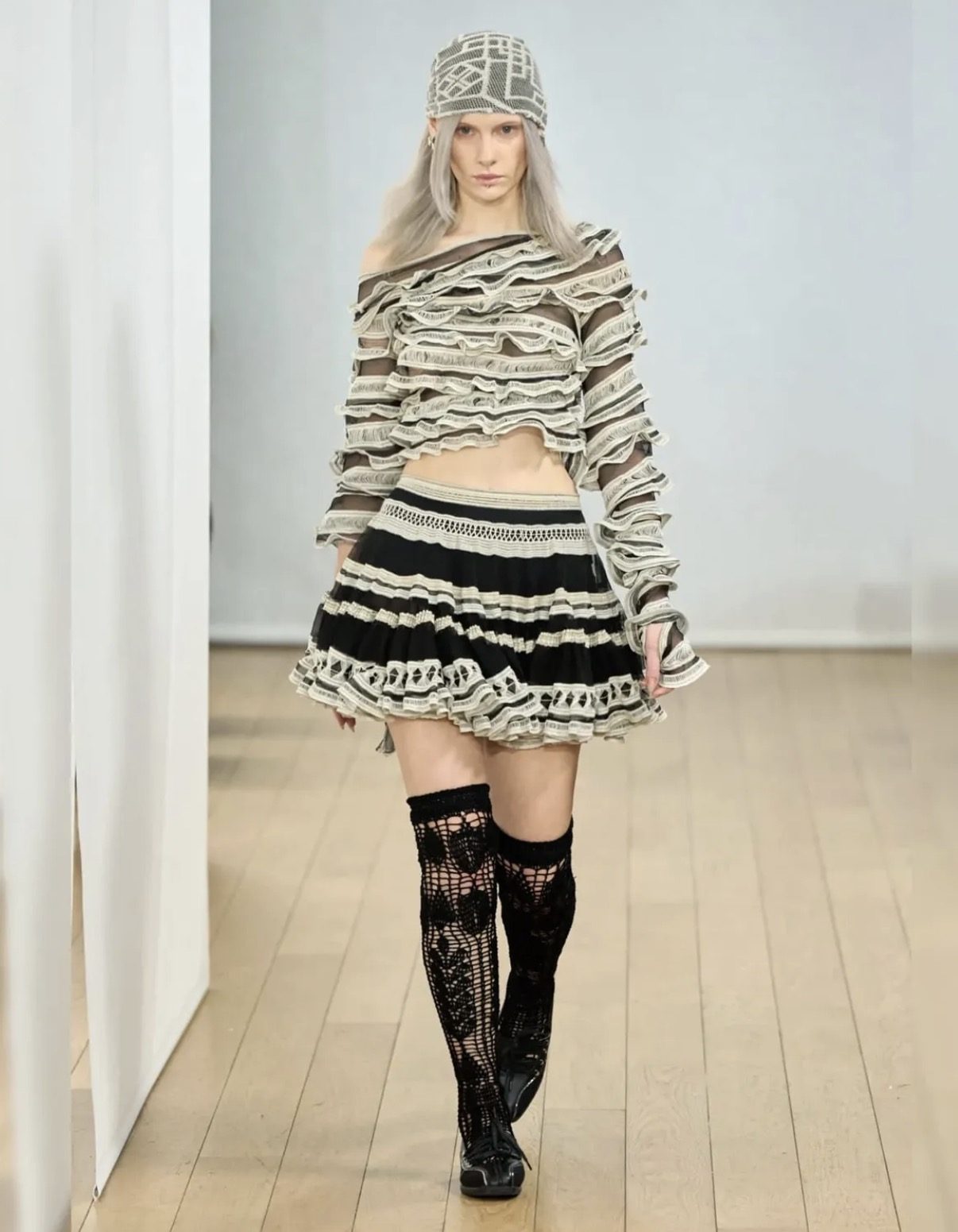 LARA GOUDAPPEL — look 26