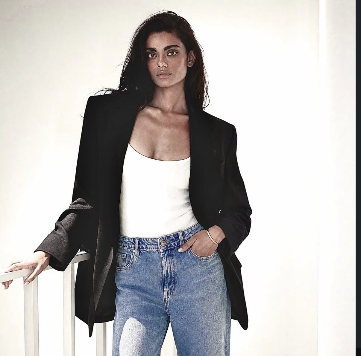 ROSHNI SHARMA — look 3