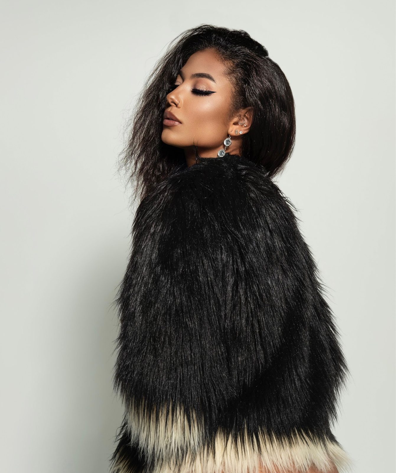 TRYNITY — look 25