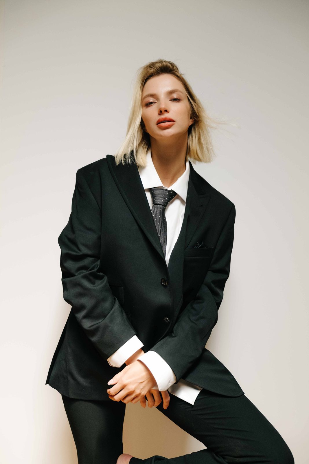 VAL — look 19